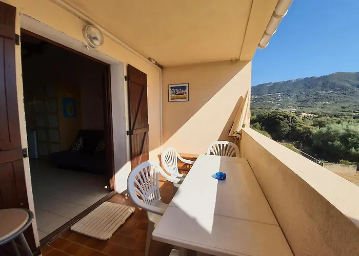 Liscia Sea View, Restaurant And Supermarket 50m