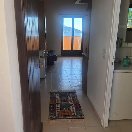 Liscia Sea View, Restaurant And Supermarket 50m