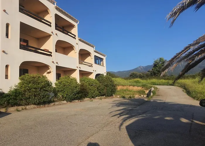 Liscia Sea View, Restaurant&supermarket 50m
