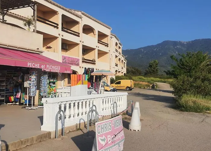 Liscia Sea View, Restaurant&supermarket 50m